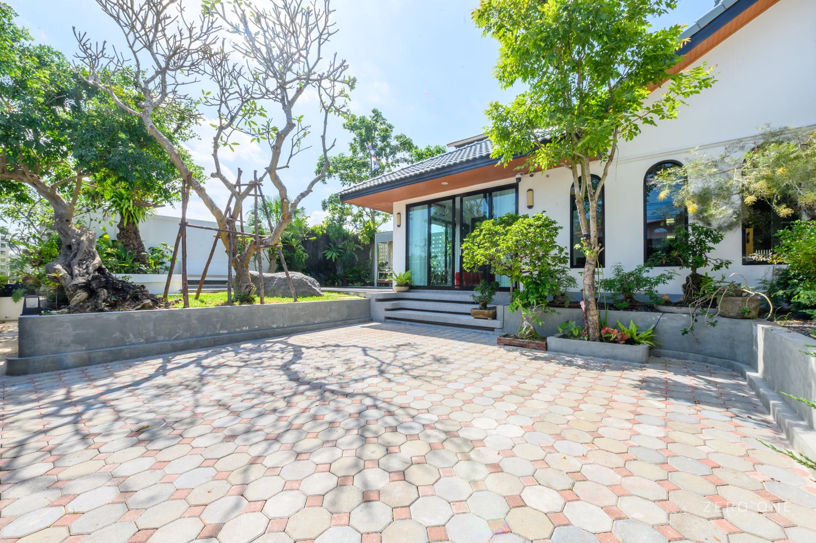 5-Bedroom Private Pool Villa for Sale Near Samui Airport – Fully Furnished & Move-In Ready