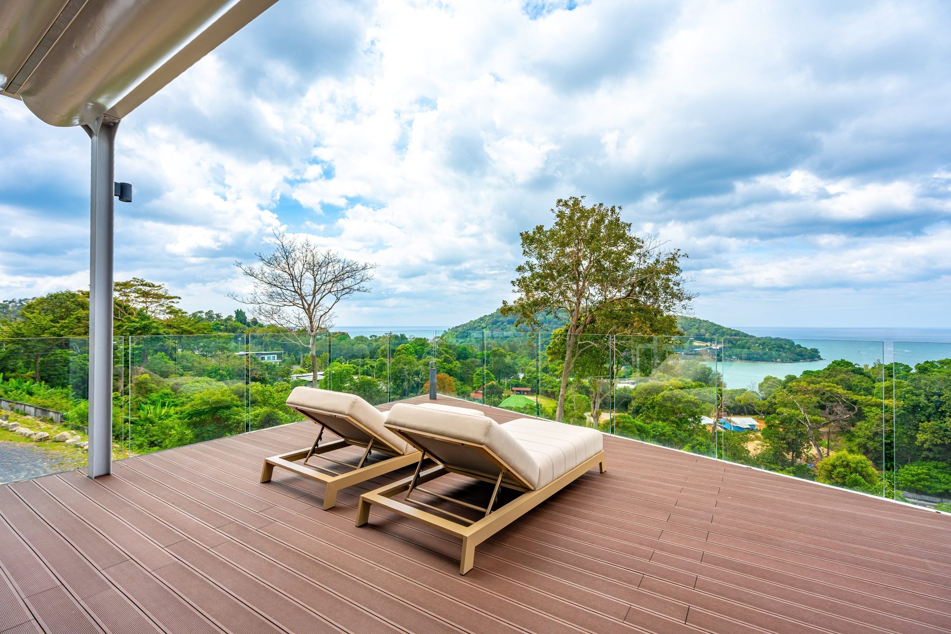 Bluepoint Condominiums, Patong, Phuket – Rooftop sun deck