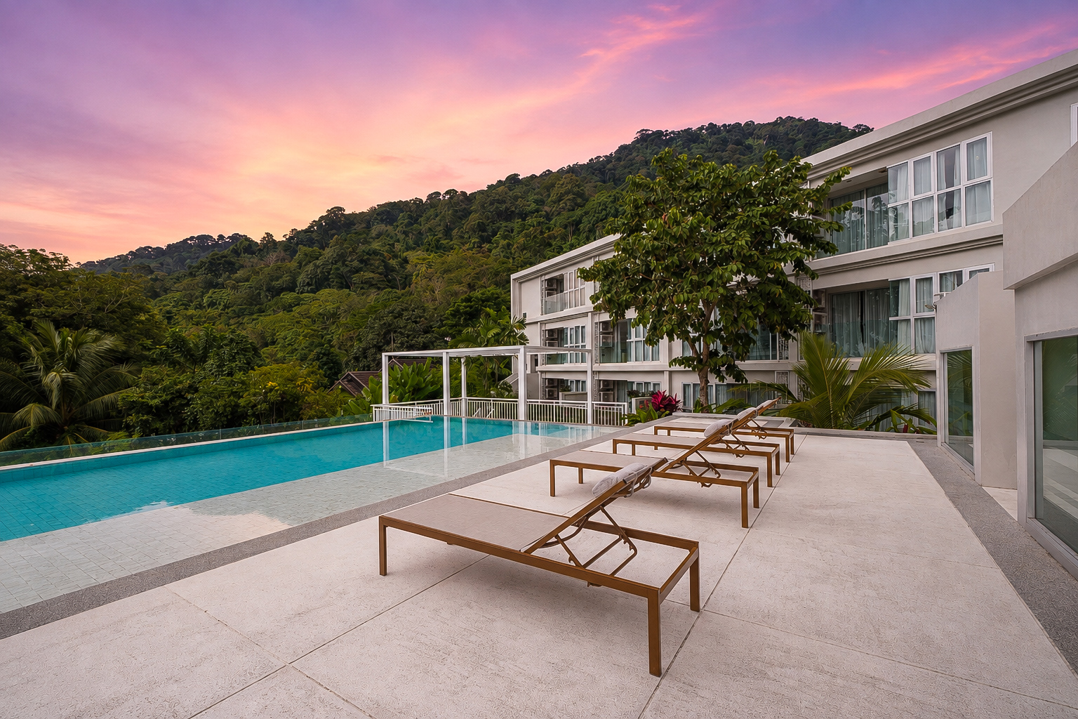 SEAVALE Residences Patong condo, Phuket – photo 4