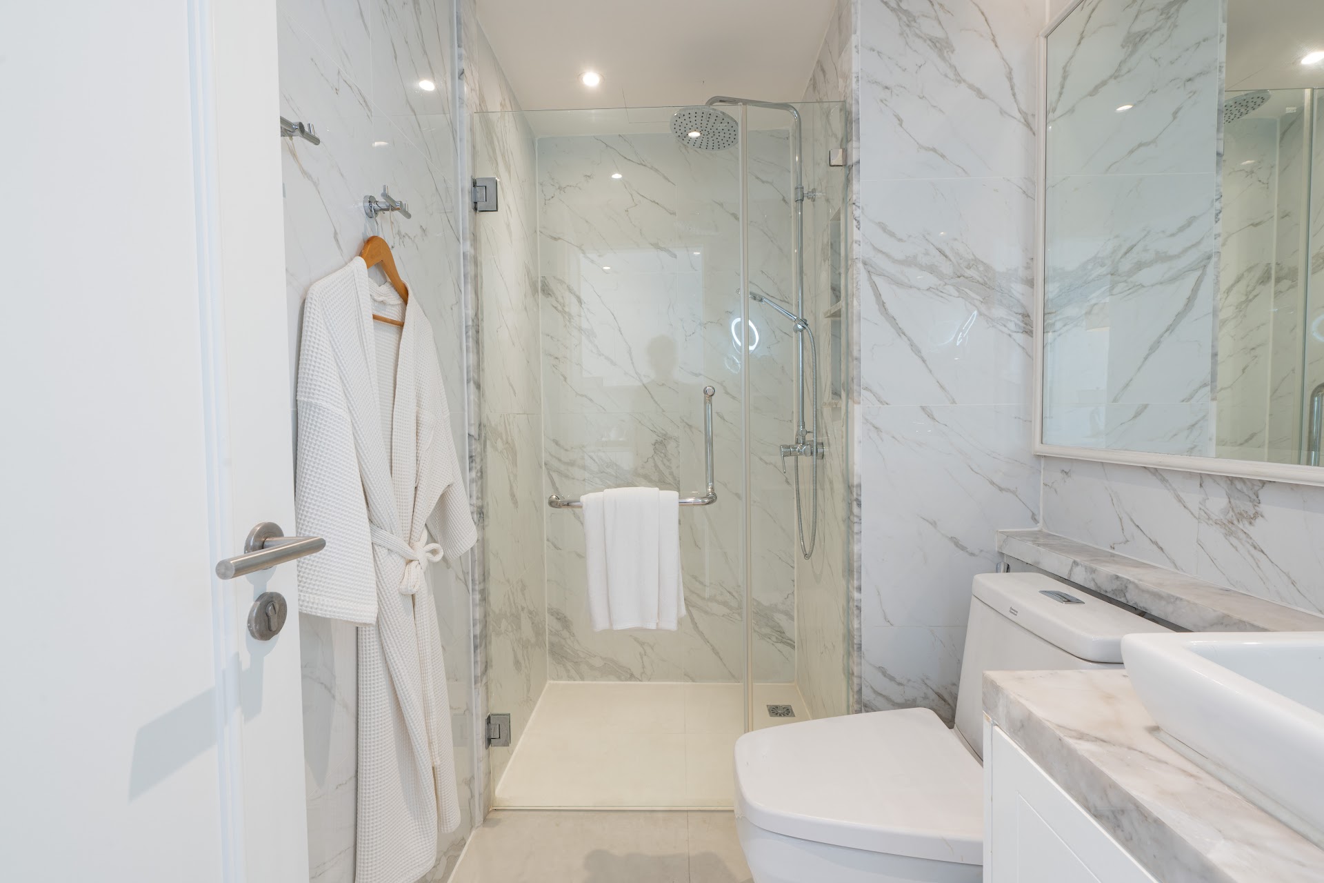 SEAVALE Residences Patong condo, Phuket – photo 13